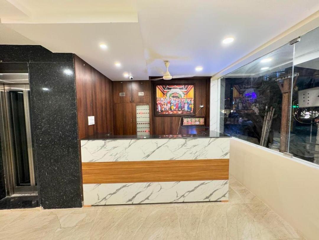 Hotel Dkr Grand Tirupati Extérieur photo
