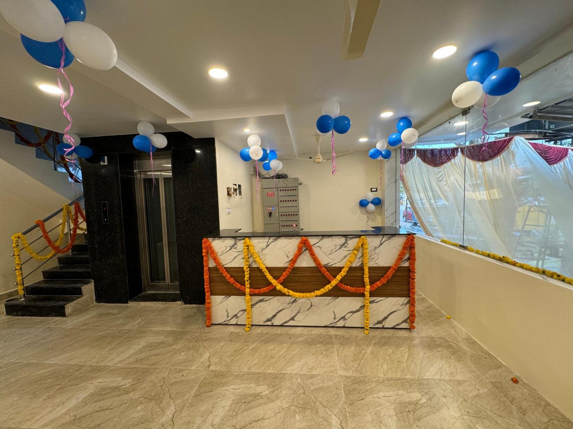 Hotel Dkr Grand Tirupati Extérieur photo
